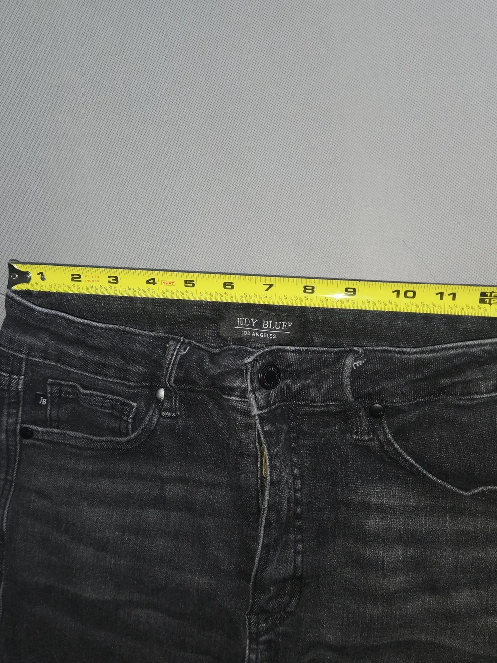 Judy Blue Jean Shorts Womens Large Black Denim Stretch Cuffed Casual Mid Rise